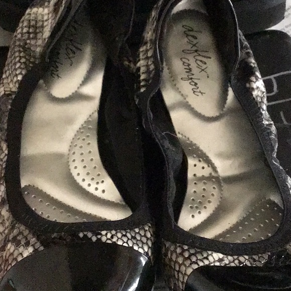 dexflex comfort Shoes - Flats